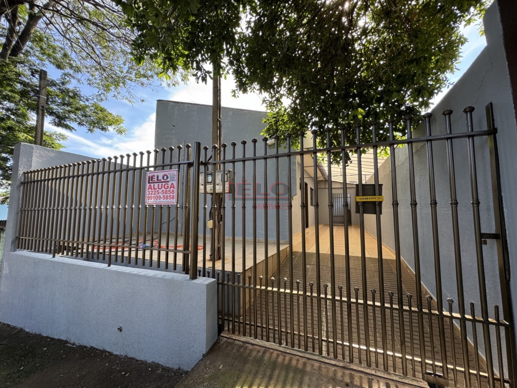 Casa Residencial para locacao no Parque Tuiuti em Maringa com 50m² por R$ 1.100,00