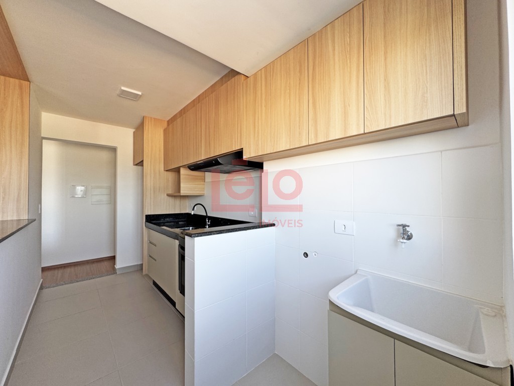 Apartamento para locacao no Parque Industrial em Maringa com 64,17m² por R$ 2.300,00