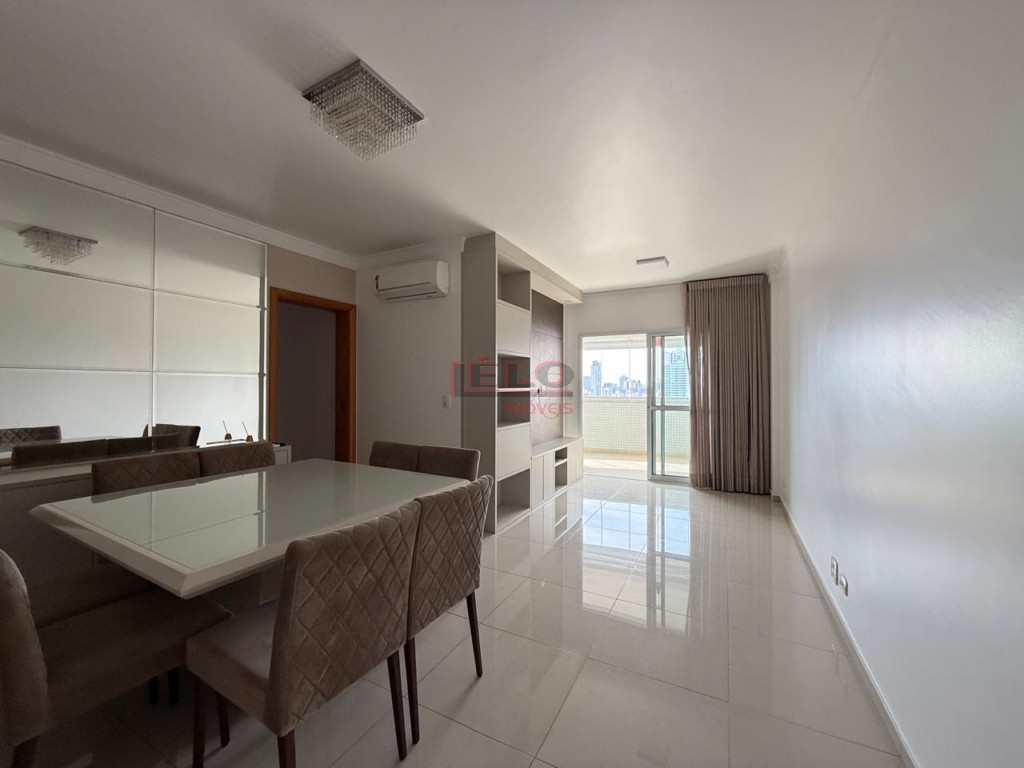 Apartamento para locacao no Zona 07 em Maringa com 187m² por R$ 4.500,00