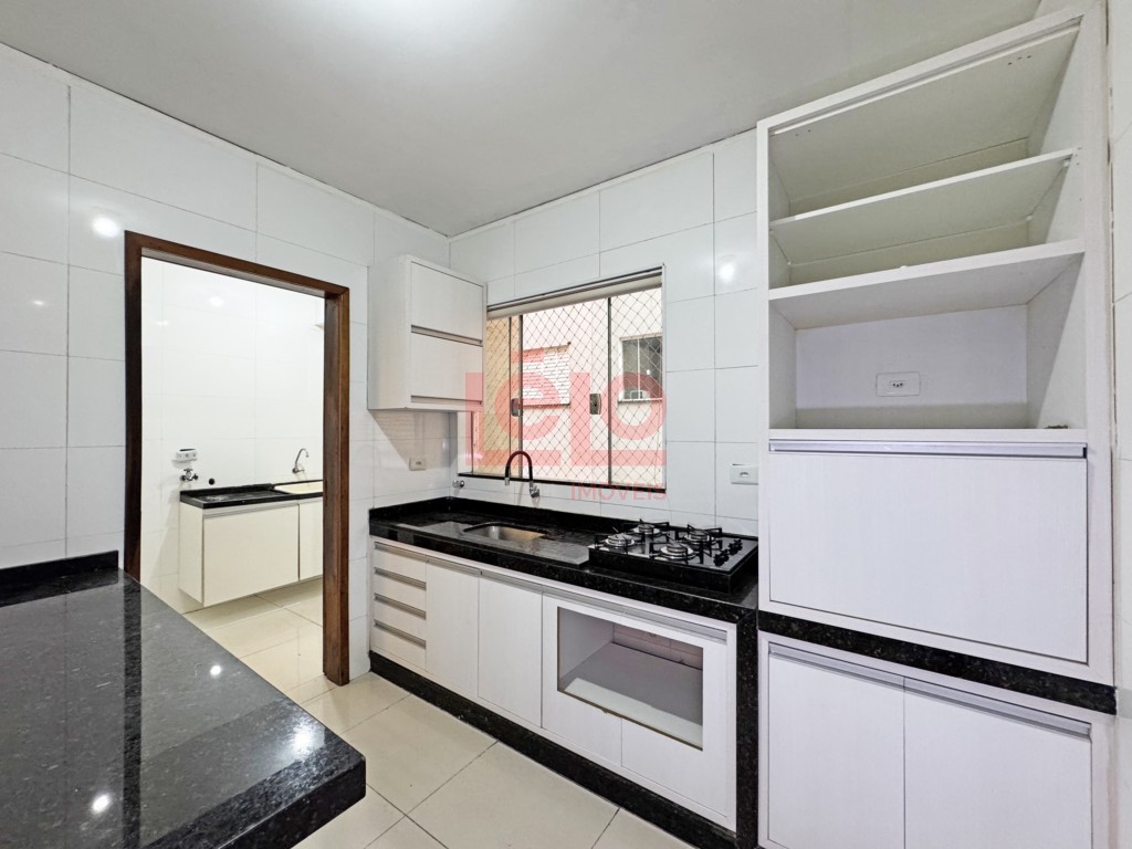 Apartamento para locacao no Zona 07 em Maringa com 131,27m² por R$ 1.700,00