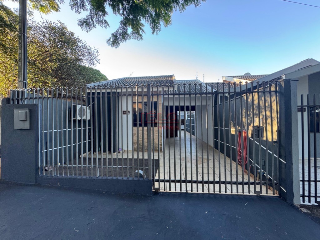 Casa Residencial para venda no Jardim Alvorada em Maringa com 156m² por R$ 380.000,00