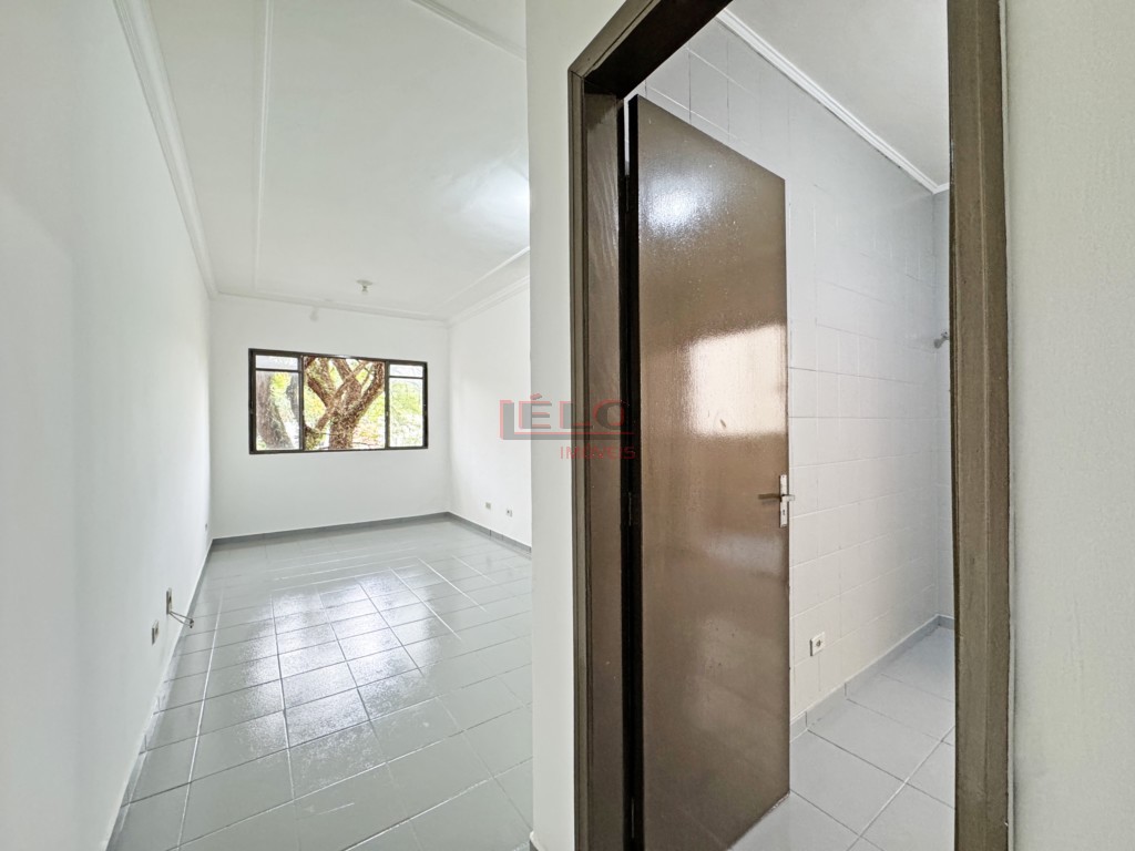 Apartamento para locacao no Zona 07 em Maringa com 69,76m² por R$ 1.200,00