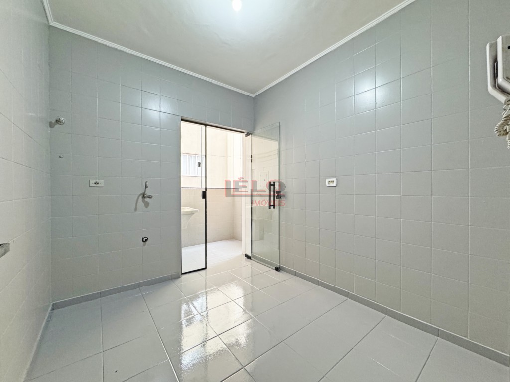 Apartamento para locacao no Zona 07 em Maringa com 69,76m² por R$ 1.200,00