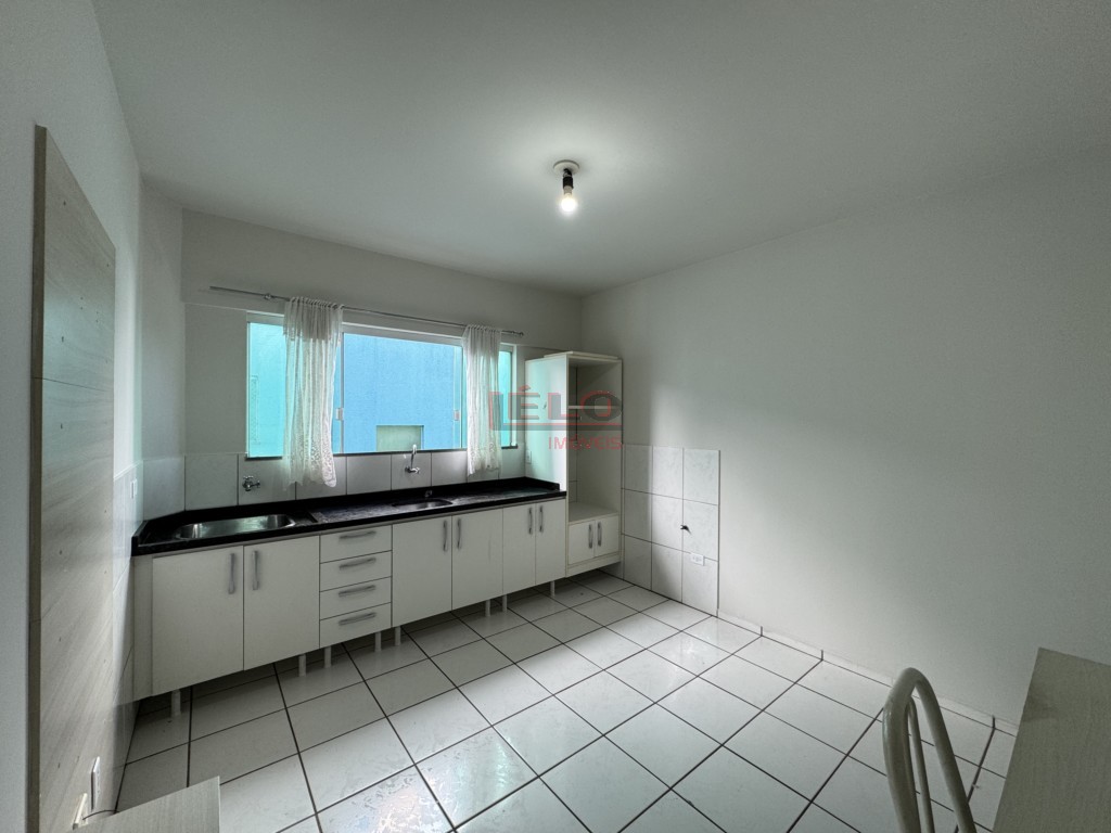 Apartamento para locacao no Zona 07 em Maringa com 67m² por R$ 1.400,00