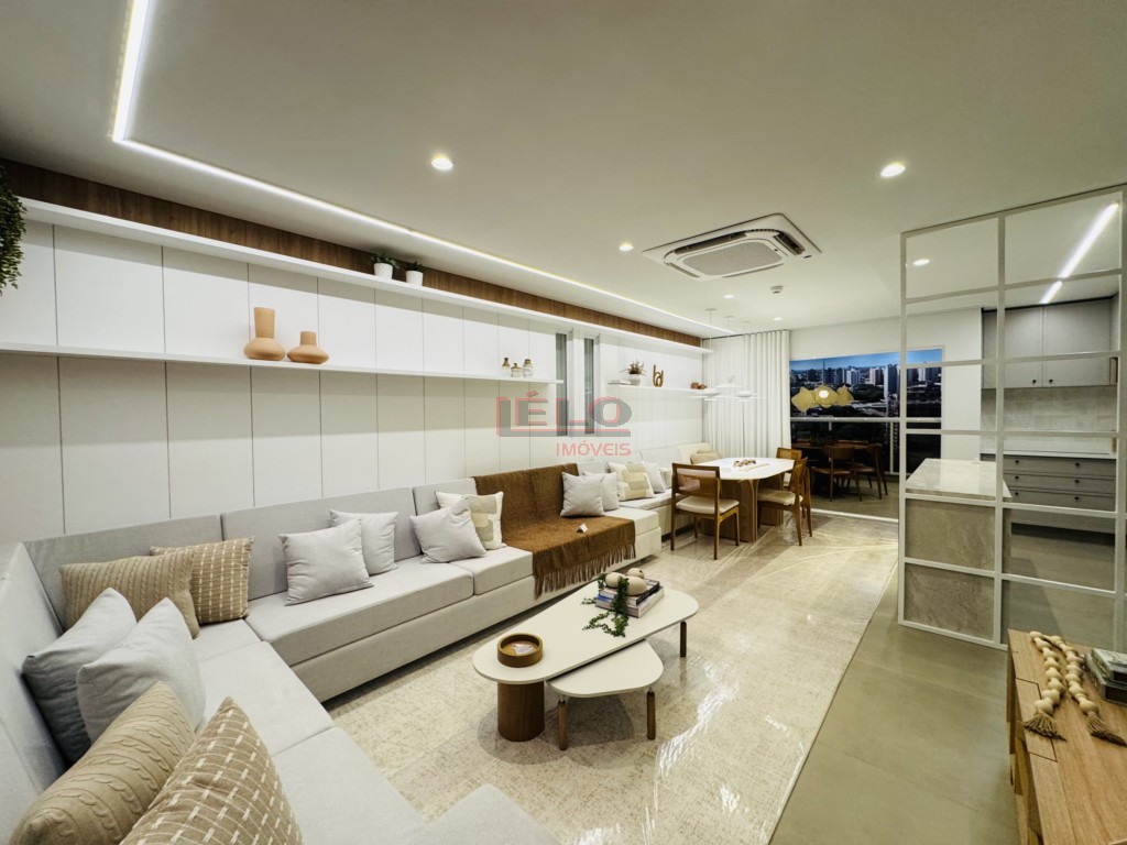 Apartamento para venda no Zona 07 em Maringa com 213m² por R$ 1.310.900,00