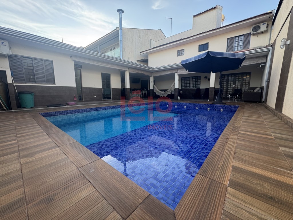 Casa Residencial para venda no Jardim Santa Helena em Maringa com 300m² por R$ 1.389.000,00