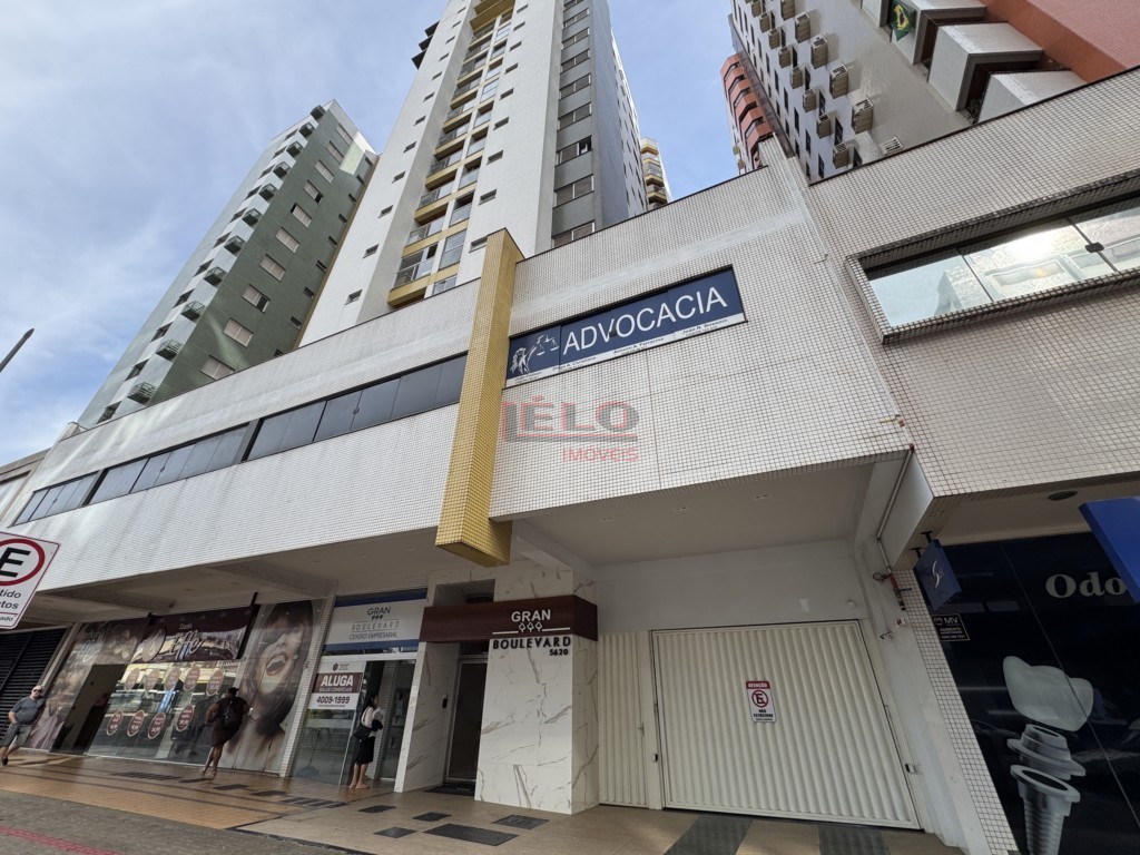 Apartamento para locacao no Novo Centro em Maringa com 172m² por R$ 2.800,00