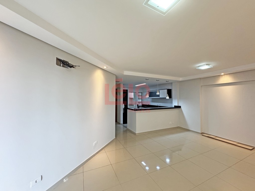 Apartamento para locacao no Novo Centro em Maringa com 171,94m² por R$ 3.100,00