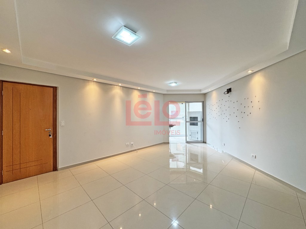 Apartamento para locacao no Novo Centro em Maringa com 171,94m² por R$ 3.100,00