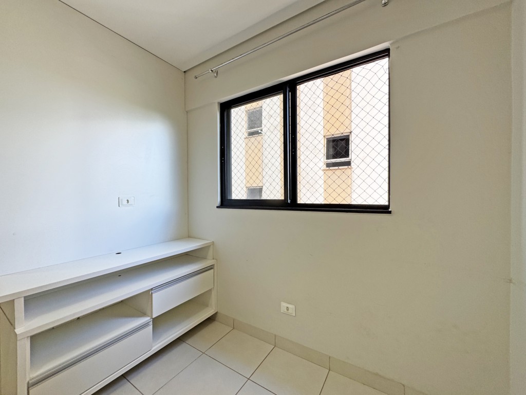 Apartamento para locacao no Zona 07 em Maringa com 70,62m² por R$ 1.650,00