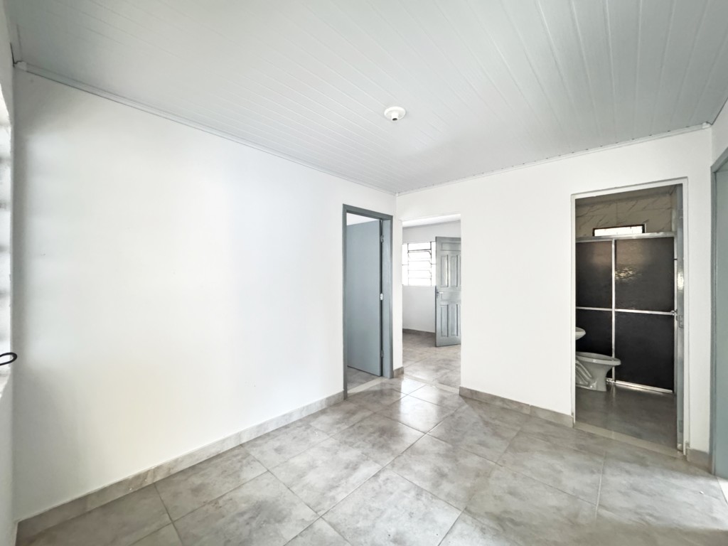 Casa Residencial para locacao no Conjunto Habitacional Sanenge III em Maringa com 93,6m² por R$ 1.600,00