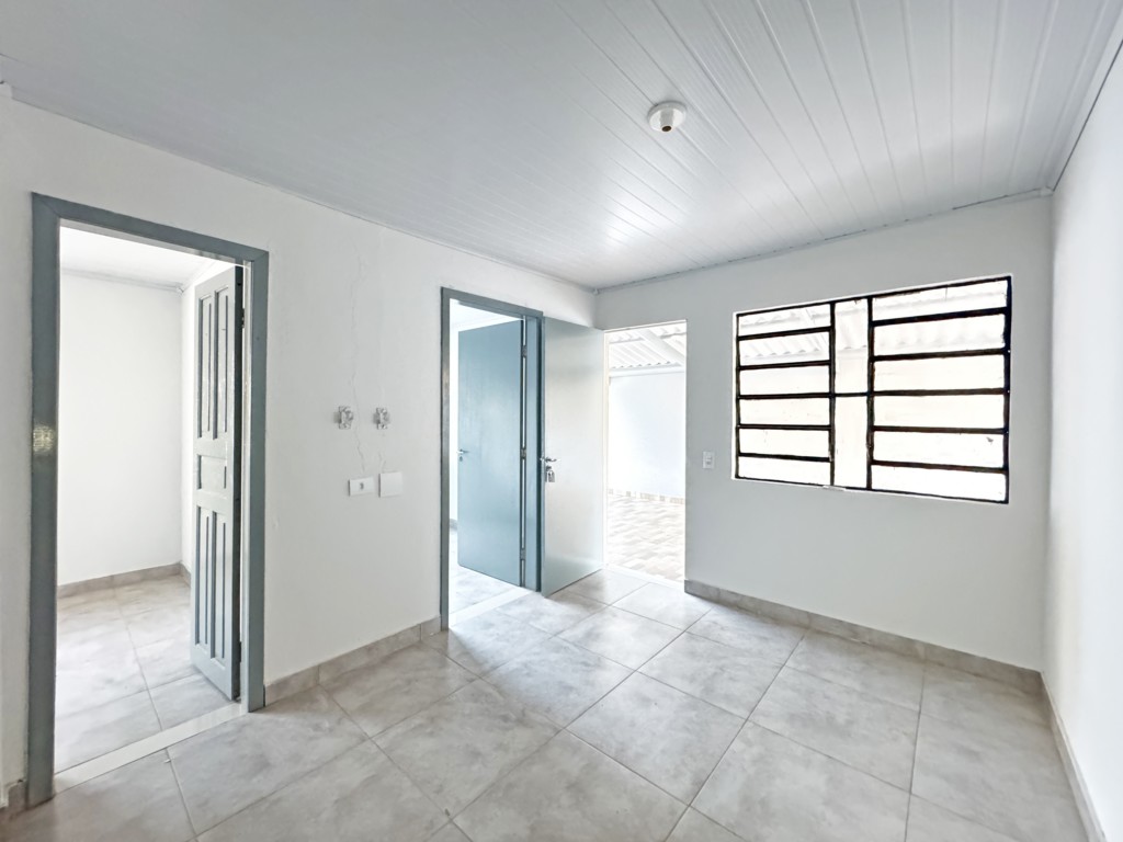 Casa Residencial para locacao no Conjunto Habitacional Sanenge III em Maringa com 93,6m² por R$ 1.600,00