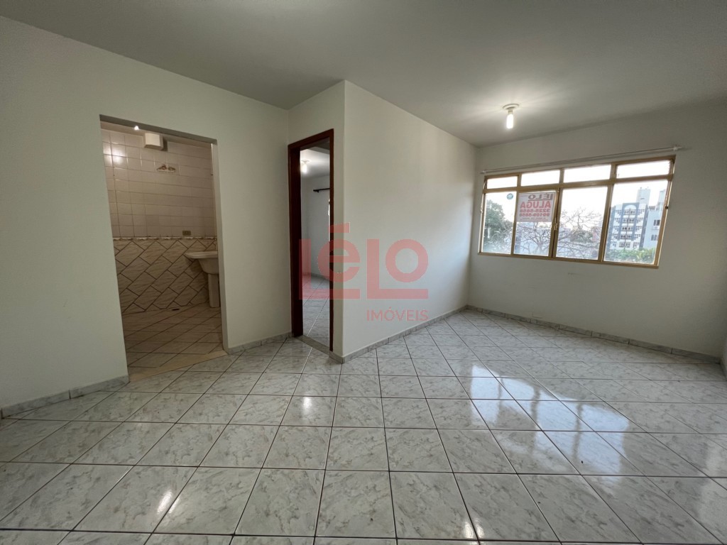 Apartamento para locacao no Zona 07 em Maringa com 88,45m² por R$ 1.100,00