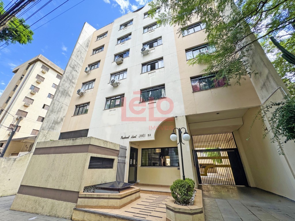 Apartamento para locacao no Zona 07 em Maringa com 88,45m² por R$ 1.100,00