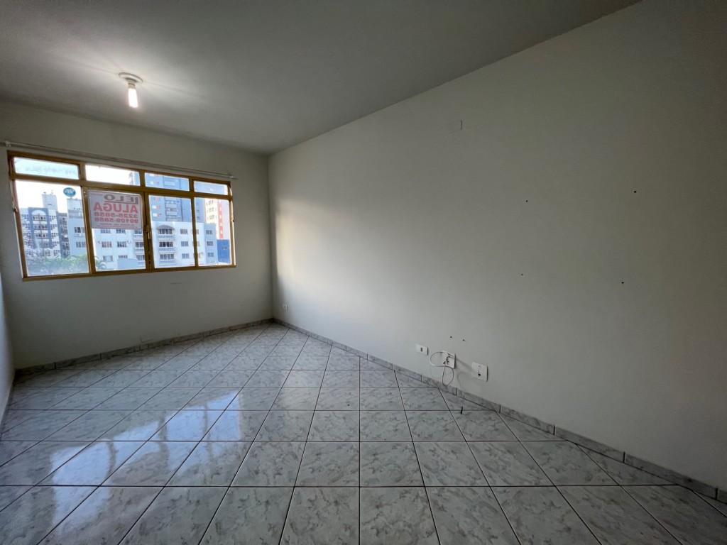 Apartamento para locacao no Zona 07 em Maringa com 88,45m² por R$ 1.100,00
