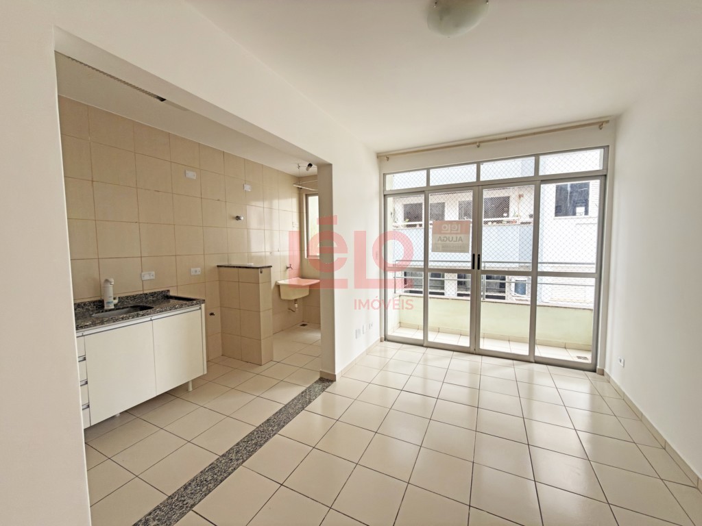 Apartamento para locacao no Zona 07 em Maringa com 75,31m² por R$ 1.400,00