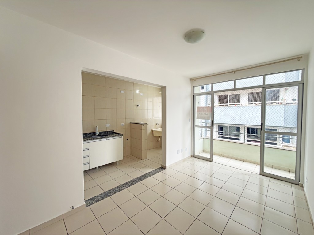 Apartamento para locacao no Zona 07 em Maringa com 75,31m² por R$ 1.400,00