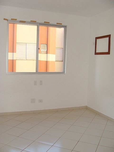 Apartamento para locacao no Zona 07 em Maringa com 69,45m² por R$ 1.400,00