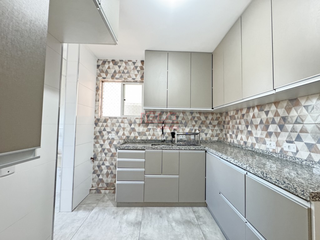 Apartamento para locacao no Zona 07 em Maringa com 92m² por R$ 1.900,00