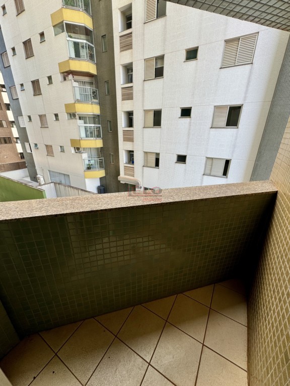Apartamento para locacao no Novo Centro em Maringa com 66m² por R$ 2.000,00