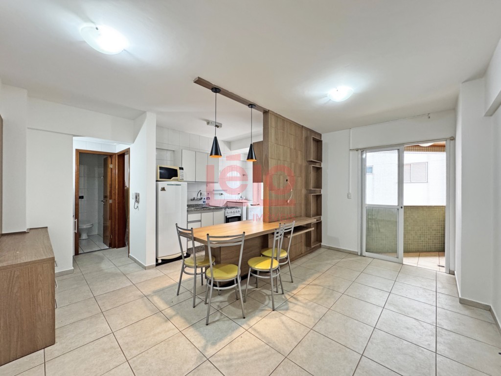 Apartamento para locacao no Novo Centro em Maringa com 66m² por R$ 1.700,00