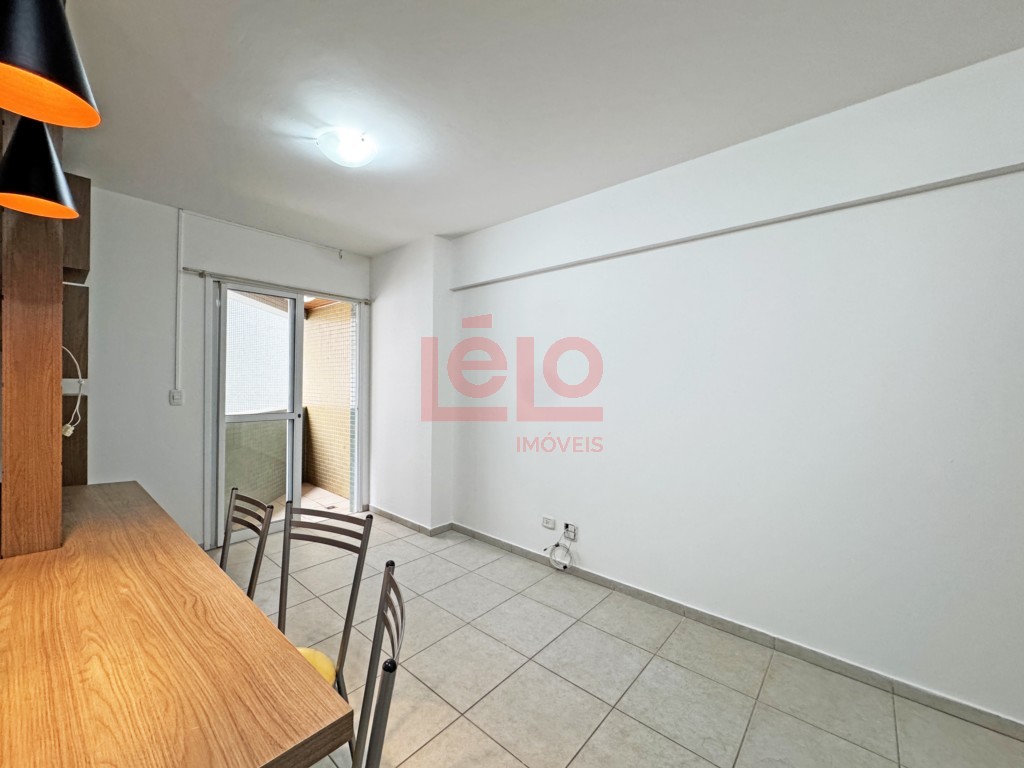 Apartamento para locacao no Novo Centro em Maringa com 66m² por R$ 1.700,00