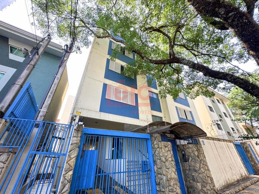 Apartamento para locacao no Zona 07 em Maringa com 81,26m² por R$ 1.200,00