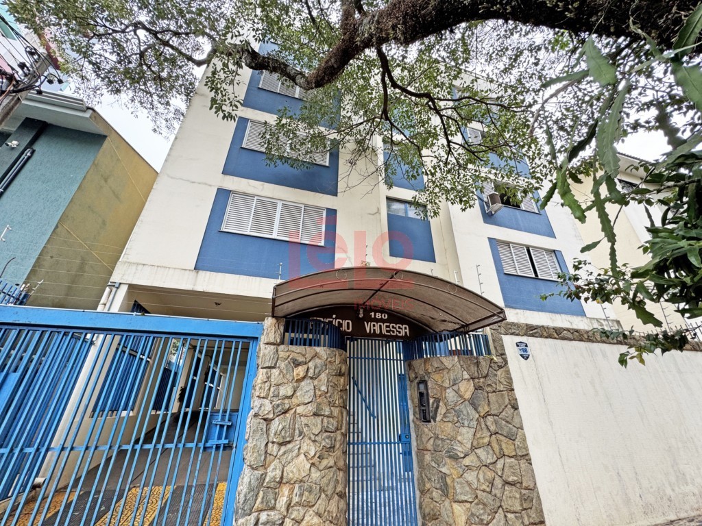 Apartamento para locacao no Zona 07 em Maringa com 81,26m² por R$ 1.200,00