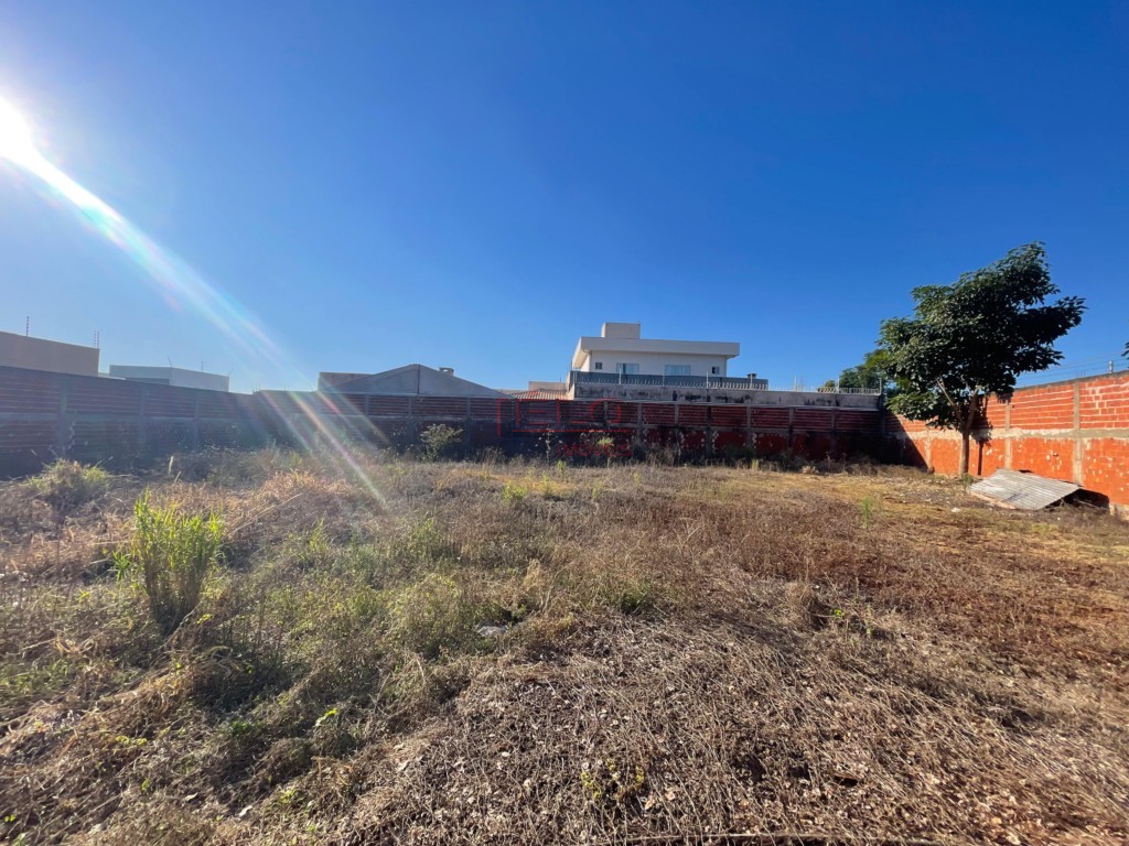 Terreno para venda no Jardim Espanha em Maringa com 700m² por R$ 200.000,00