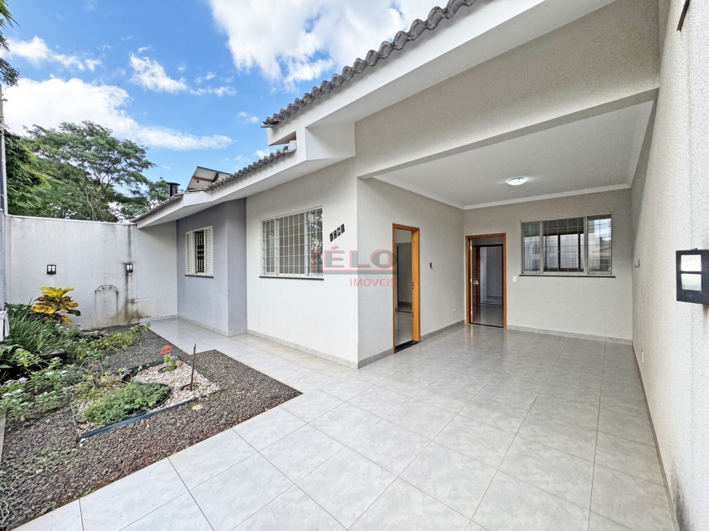 Casa Residencial para locacao no Zona 06 em Maringa com 102m² por R$ 1.800,00