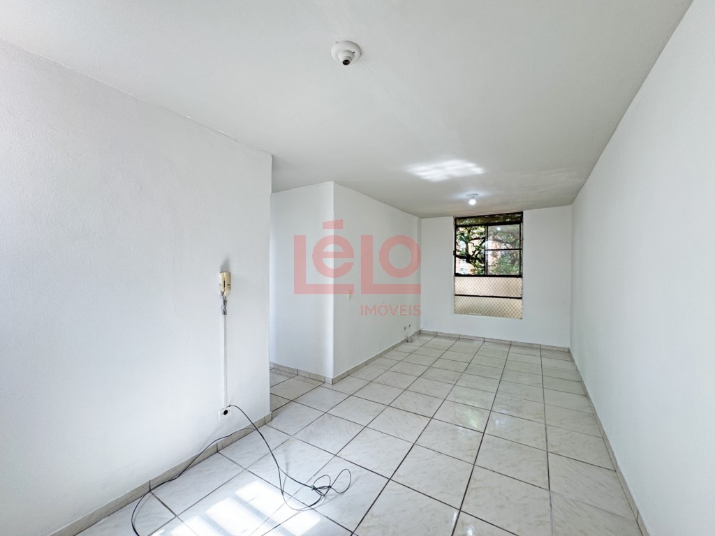 Apartamento para locacao no Zona 07 em Maringa com 80,77m² por R$ 1.100,00