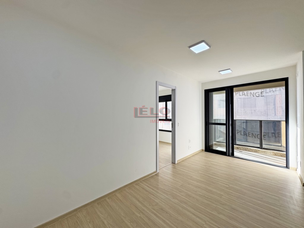 Apartamento para locacao no Zona 08 em Maringa com 56,2m² por R$ 2.500,00