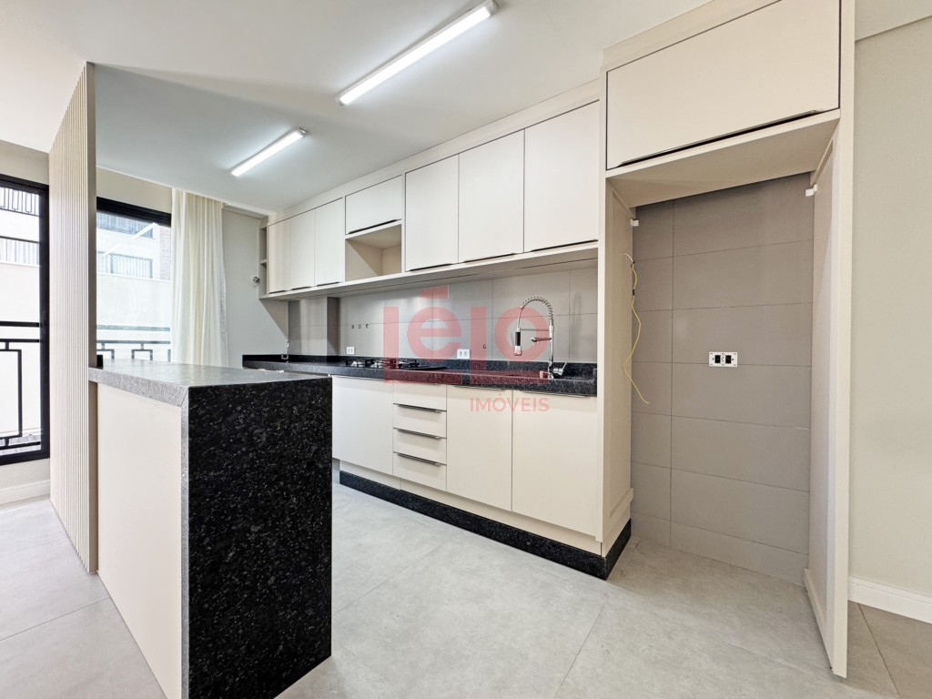 Apartamento para locacao no Vila Bosque em Maringa com 95,64m² por R$ 2.600,00