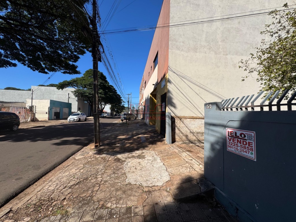 Terreno para venda no Zona 06 em Maringa com 506,07m² por R$ 495.000,00