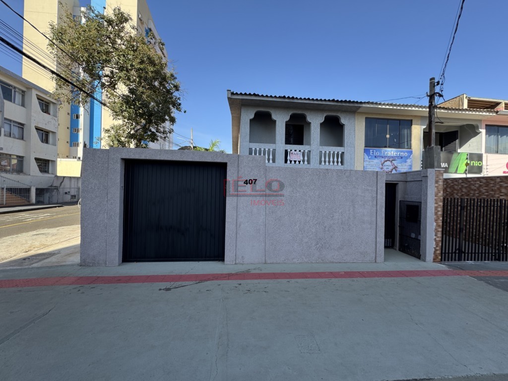 Sobrado para vendalocacaovenda e locacao no Zona 07 em Maringa com 136m² por R$ 630.000,003.300,00