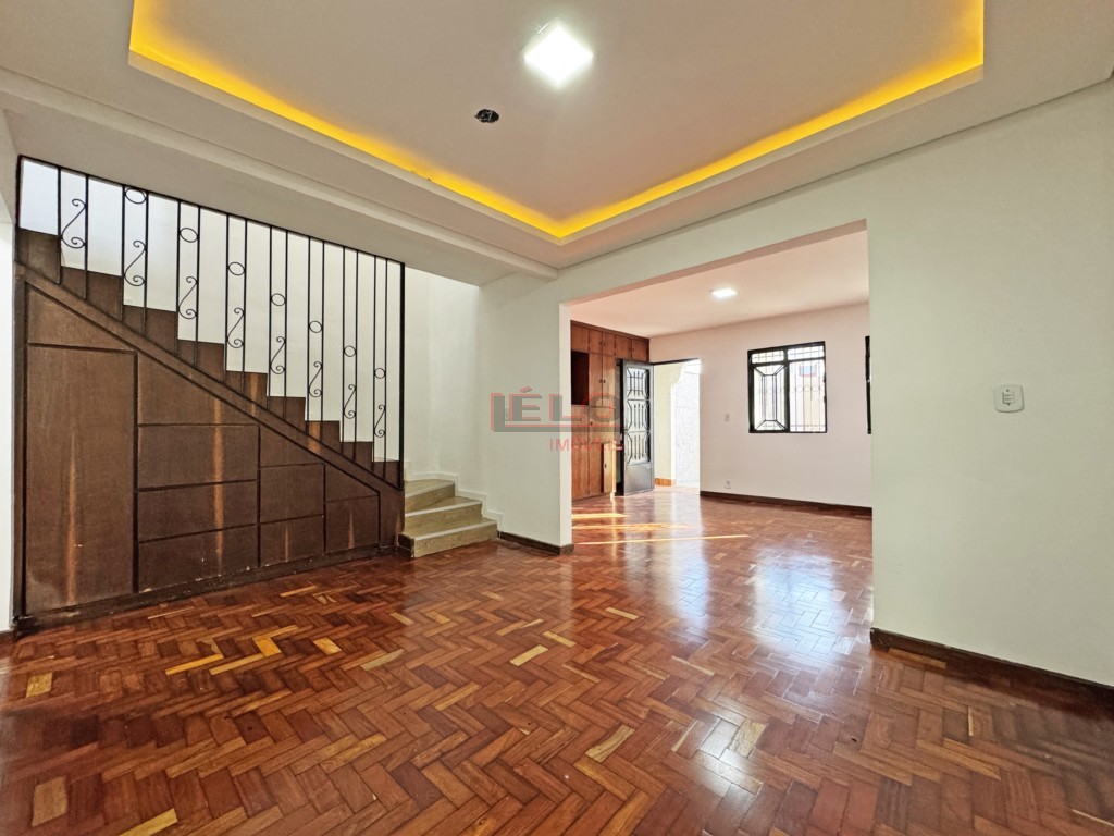 Sobrado para vendalocacaovenda e locacao no Zona 07 em Maringa com 136m² por R$ 630.000,003.300,00
