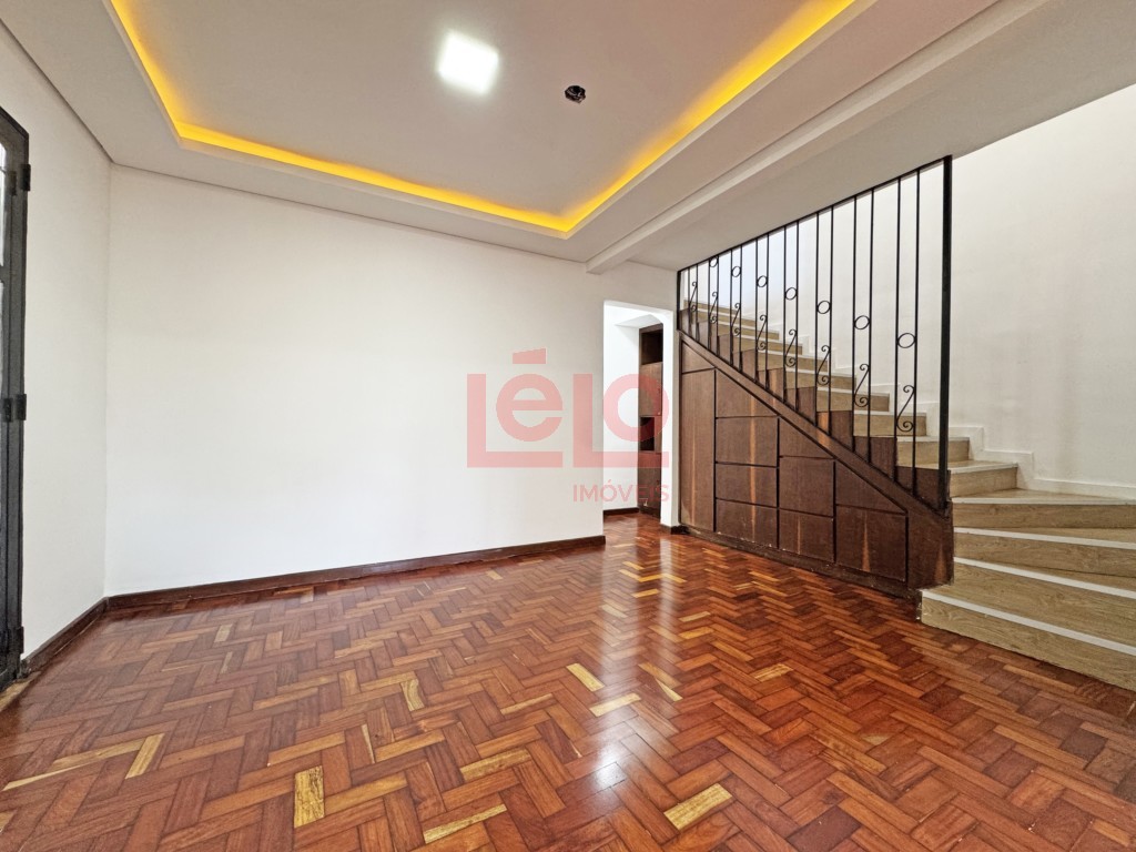 Sobrado para venda e locacao no Zona 07 em Maringa com 135,56m² por R$ 630.000,00 (venda) ou R$ 3.300,00 (locação)