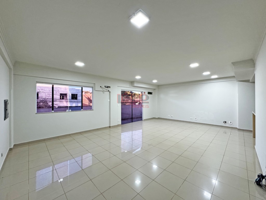 Sala Comercial para locacao no Zona 05 em Maringa com 80m² por R$ 2.100,00