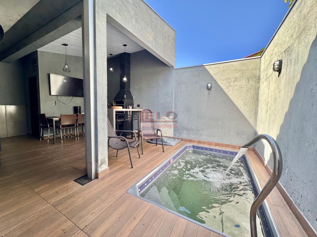 Casa Residencial para venda no Jardim Copacabana em Maringa com 150m² por R$ 370.000,00