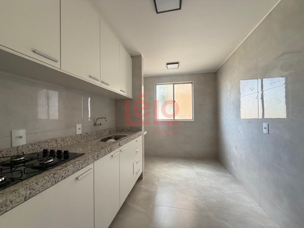 Apartamento para locacao no Zona 07 em Maringa com 83,51m² por R$ 1.600,00