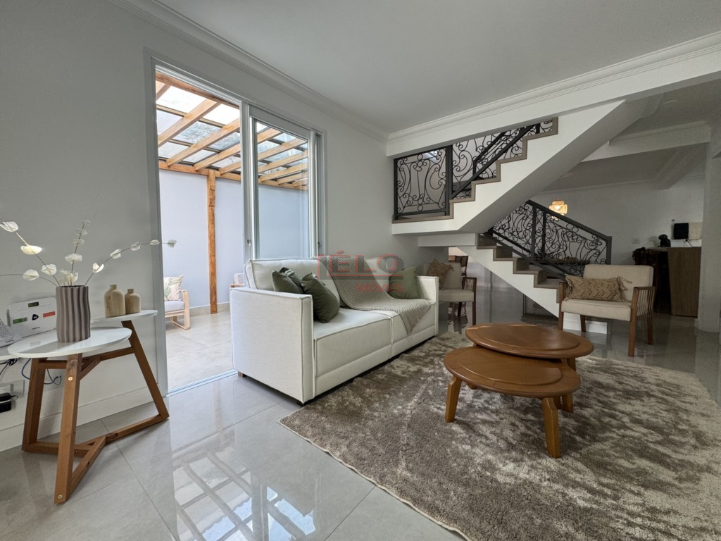 Sobrado para venda no Jardim Guapore em Maringa com 262m² por R$ 1.249.000,00