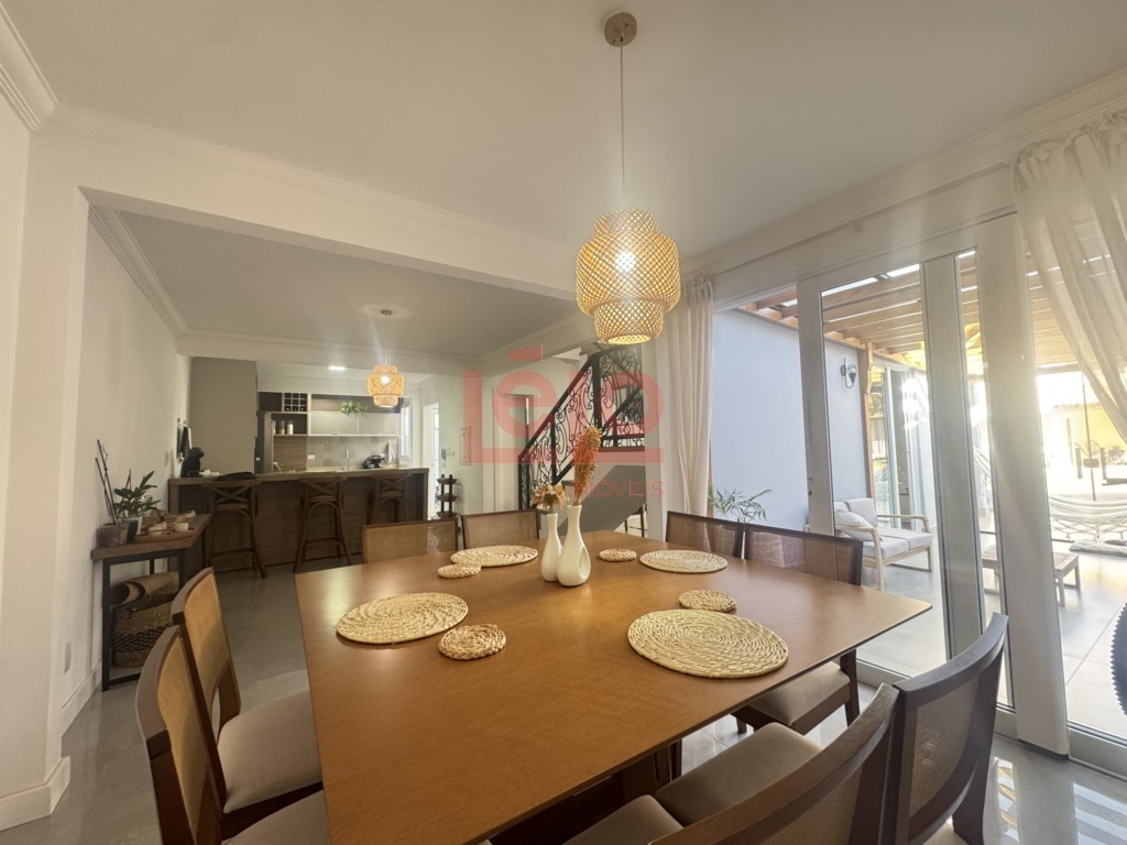 Sobrado para venda no Jardim Guapore em Maringa com 262m² por R$ 1.189.000,00