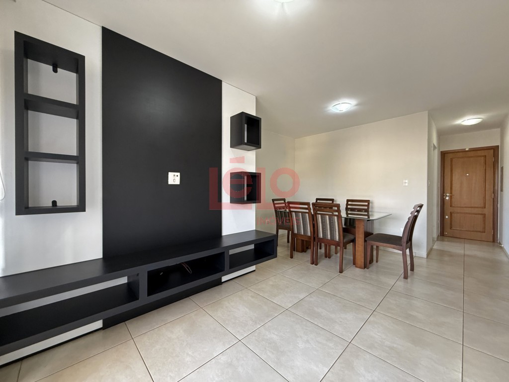 Apartamento para locacao no Zona 07 em Maringa com 107,38m² por R$ 2.300,00