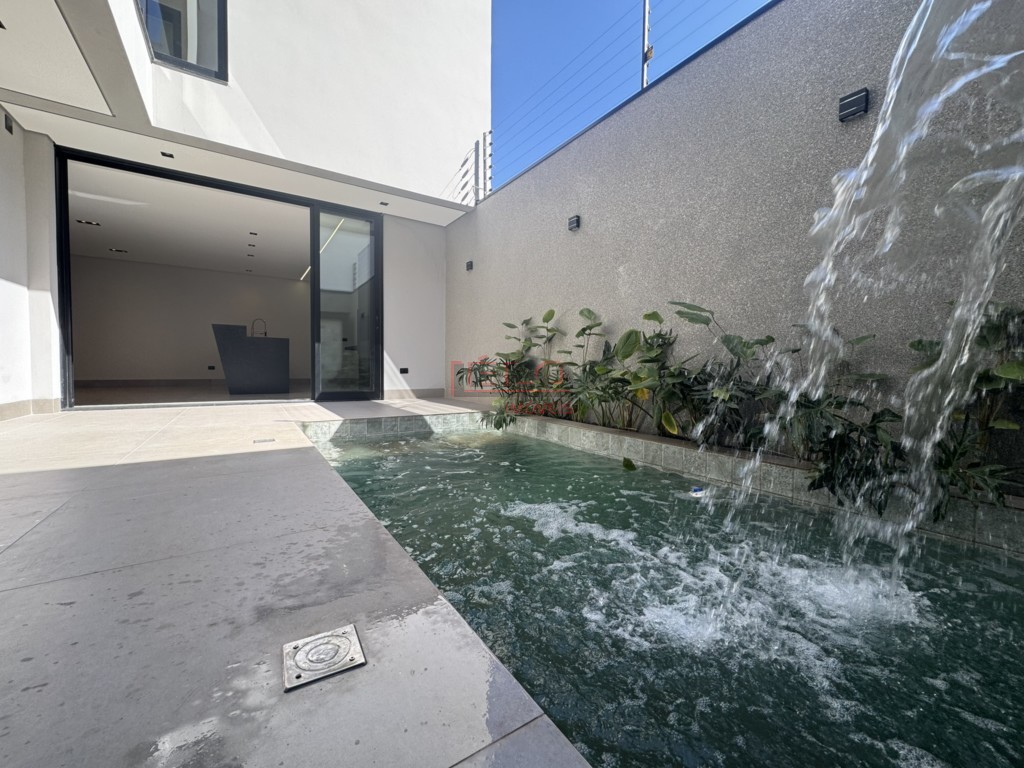 Sobrado para venda no Vila Progresso em Maringa com 239m² por R$ 1.595.000,00