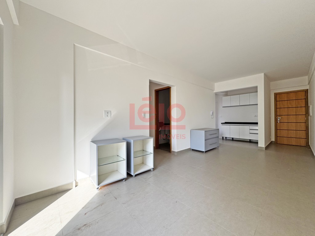 Apartamento para locacao no Zona 07 em Maringa com 149,68m² por R$ 2.300,00