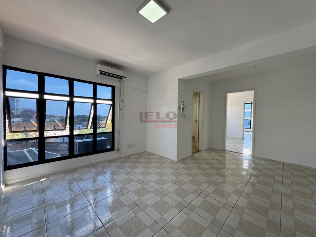 Sala Comercial para locacao no Zona 04 em Maringa com 116m² por R$ 1.800,00