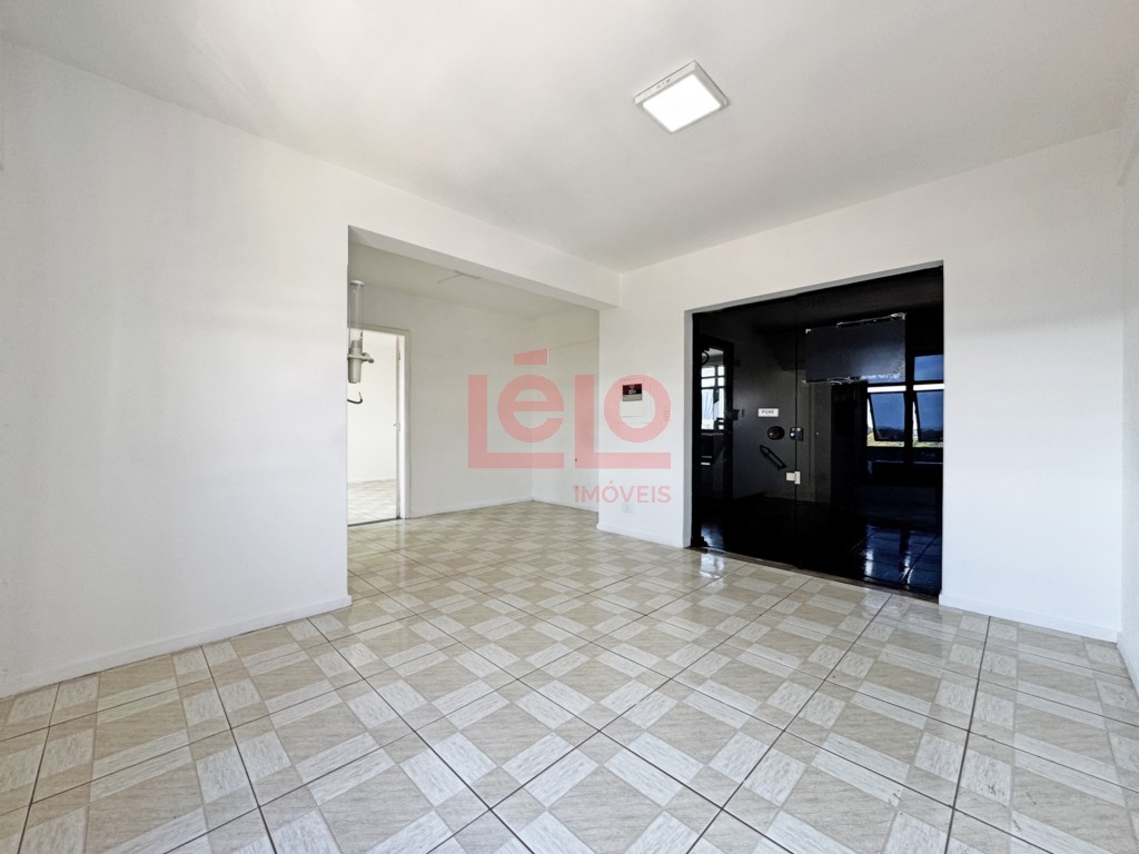 Sala Comercial para locacao no Zona 04 em Maringa com 115,91m² por R$ 2.000,00