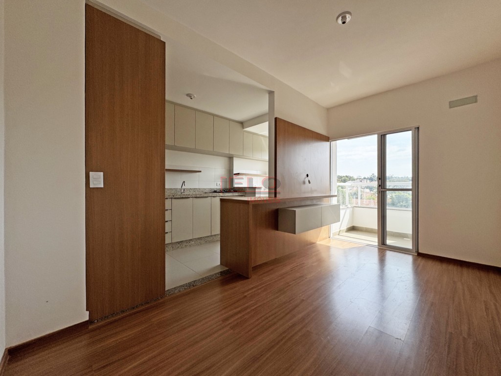 Apartamento para locacao no Parque Industrial em Maringa com 69m² por R$ 1.900,00