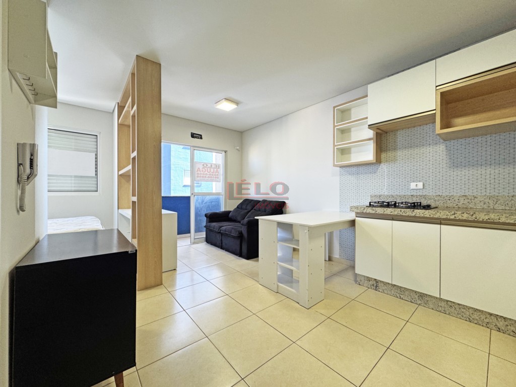 Apartamento para locacao no Zona 07 em Maringa com 75m² por R$ 1.800,00