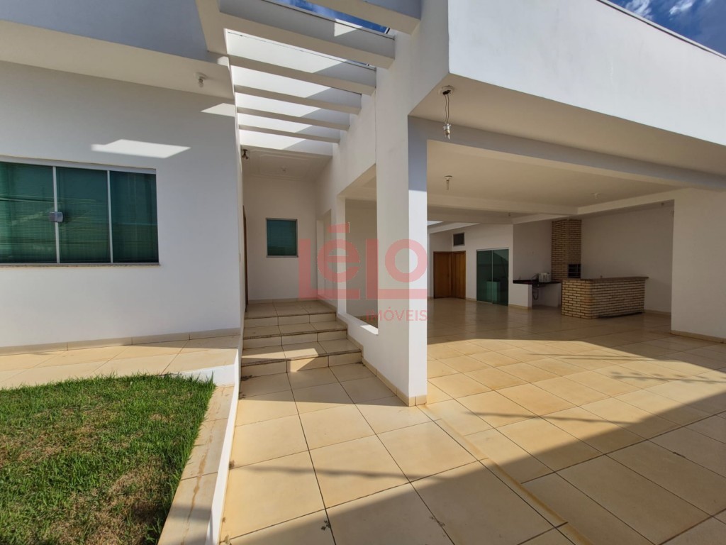 Casa Residencial para venda no Jardim Santa Rosa em Maringa com 320m² por R$ 750.000,00